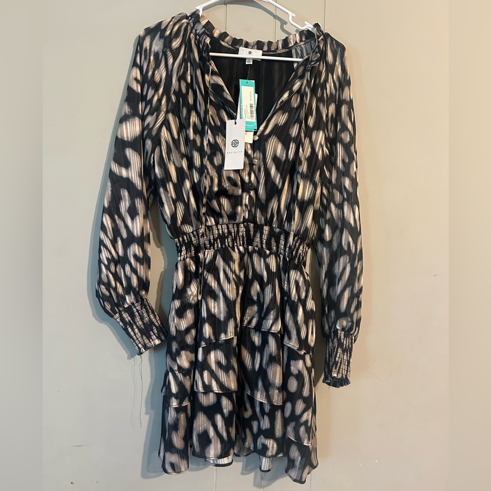 Stitch Fix Leopard Socialite V-neck dress